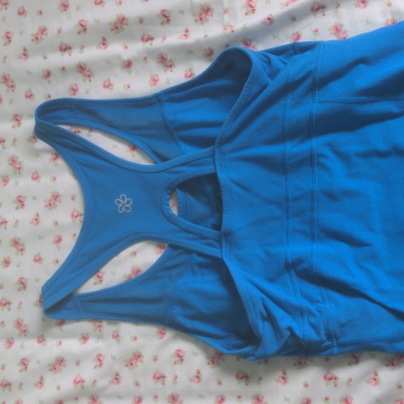 Women's Active wear tank top $16 OBO - Picture 4 of 9
